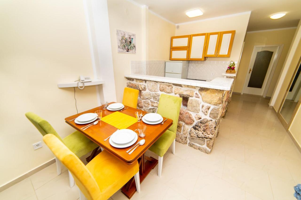 Ponta Apartment Rafailovici Luaran gambar