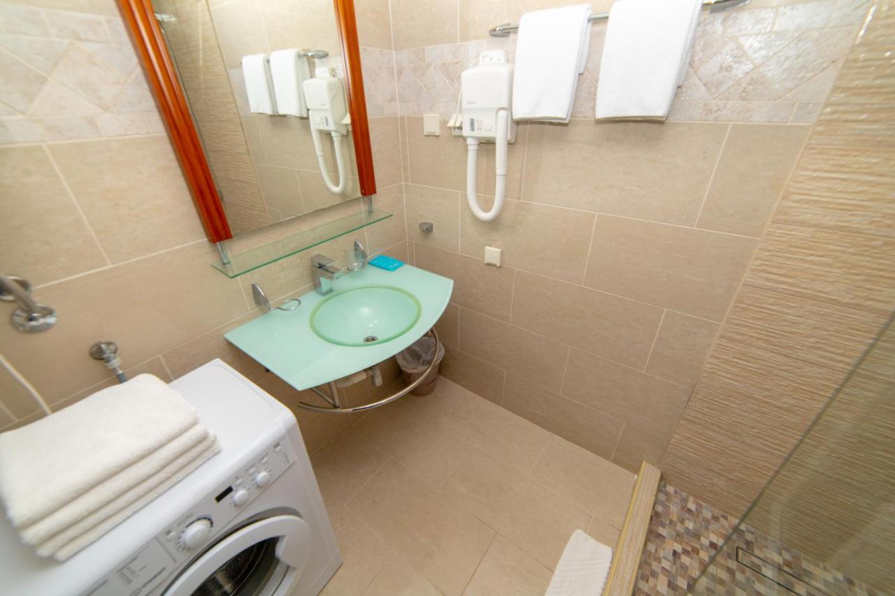 Ponta Apartment Rafailovici Luaran gambar